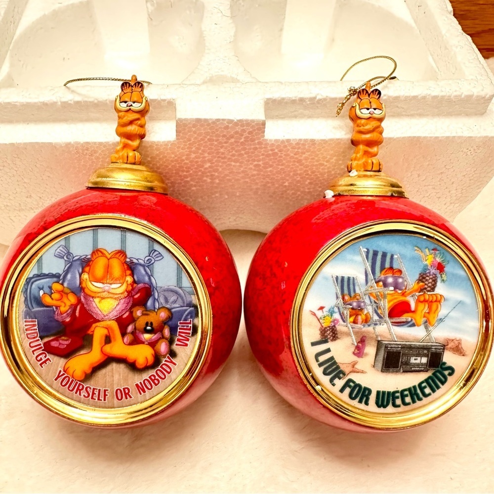 Vintage Bradford Exchange Garfield Heirloom Porcelain Ornament Collection A1732